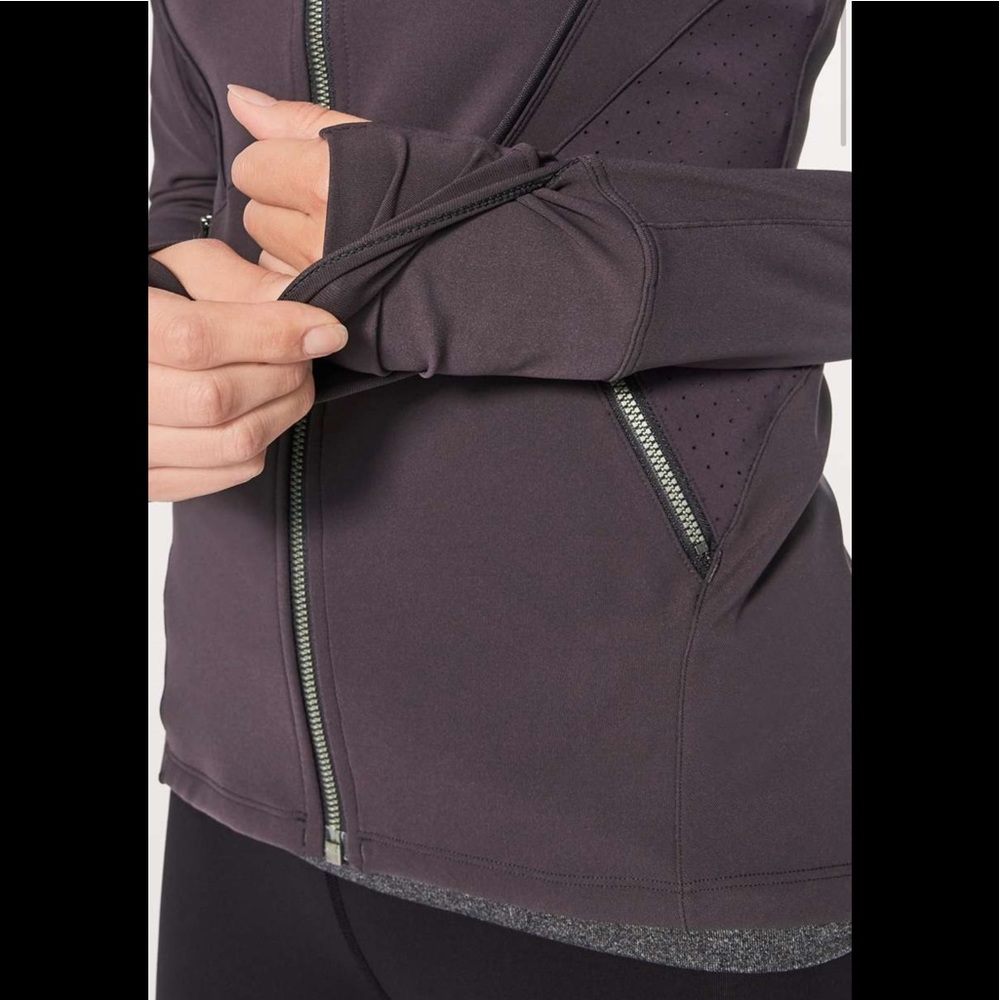 Lululemon Sleek Essentials Jacket Boysenberry - image 4